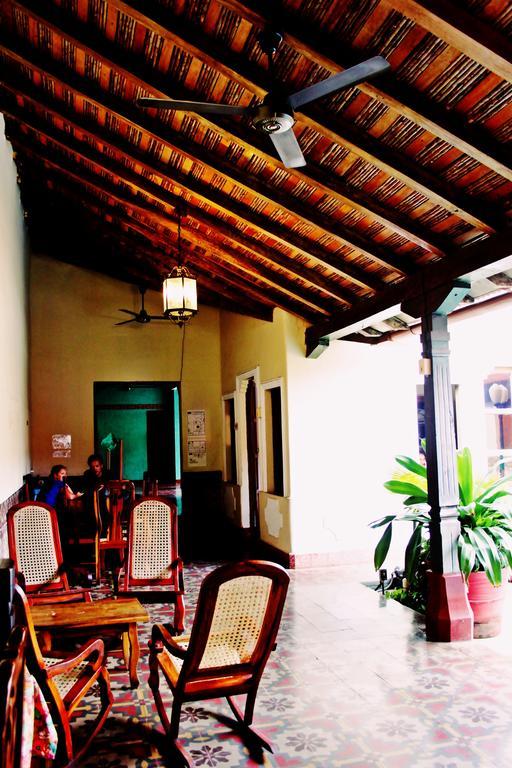 Hostal Sonati Leon Exterior photo