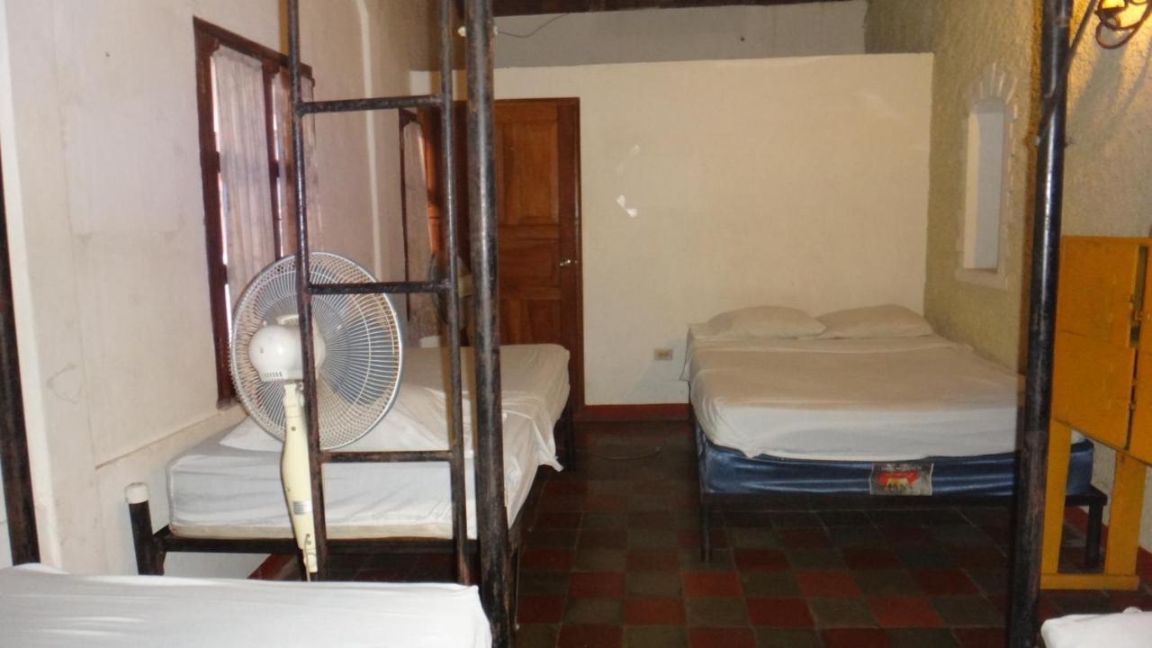 Hostal Sonati Leon Exterior photo