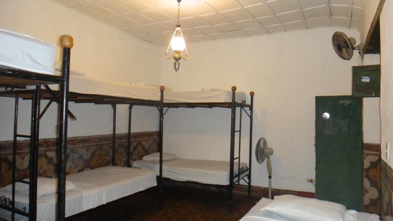 Hostal Sonati Leon Exterior photo