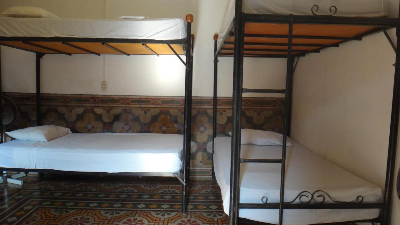 Hostal Sonati Leon Exterior photo